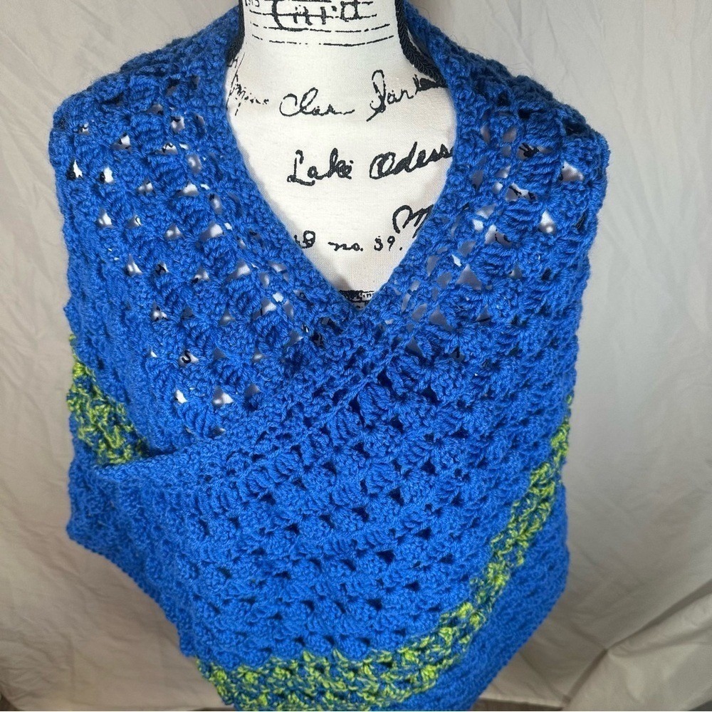 Handmade Crochet Wrap Shawl Blue & Green One Size Cottagecore Grandmacore - Picture 3 of 6